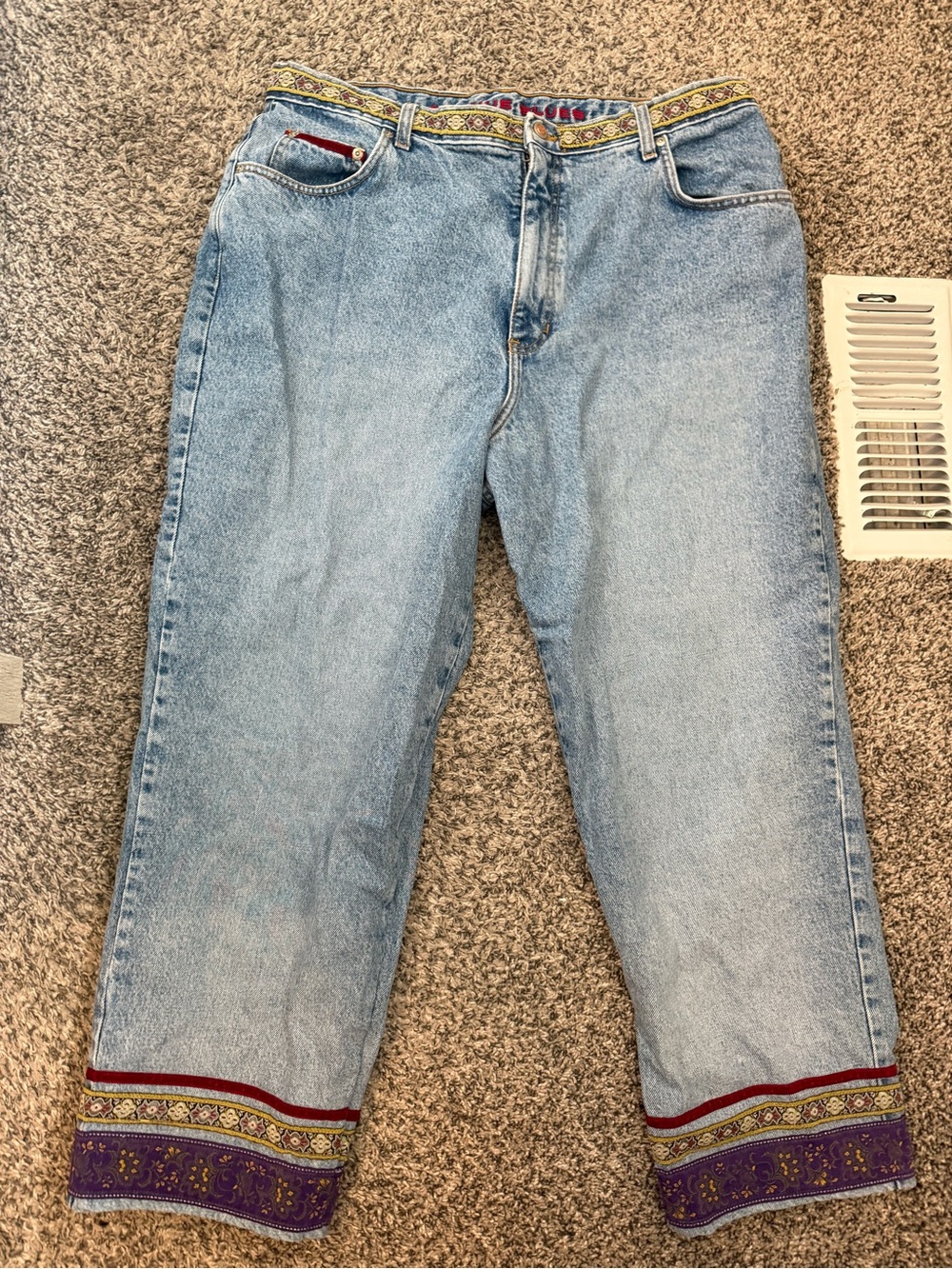 Light Wash Embroidered Hem women Jeans they are wide leg